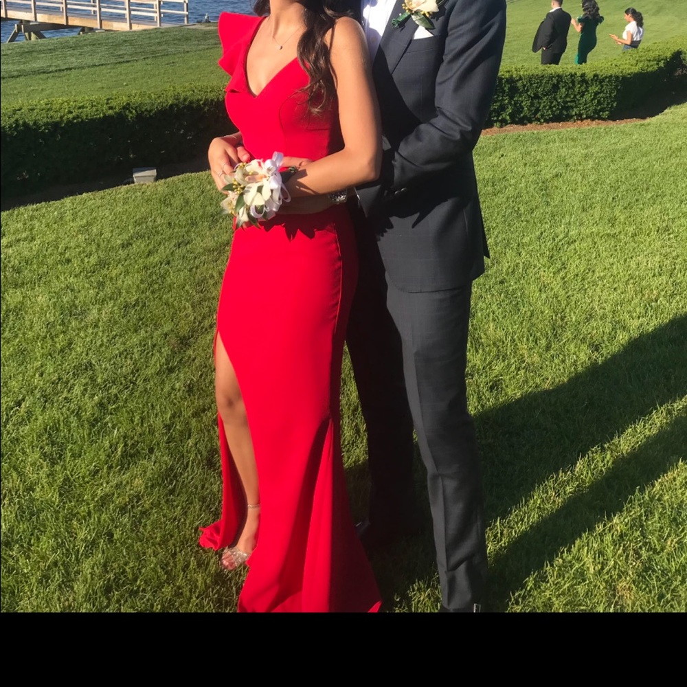 Red XSCAPE prom dress size 00
